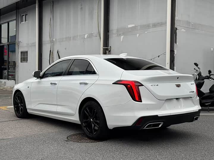 Фото 7 - Cadillac CT4