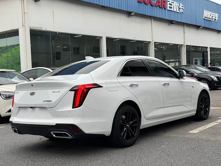 Фото 9 - Cadillac CT4