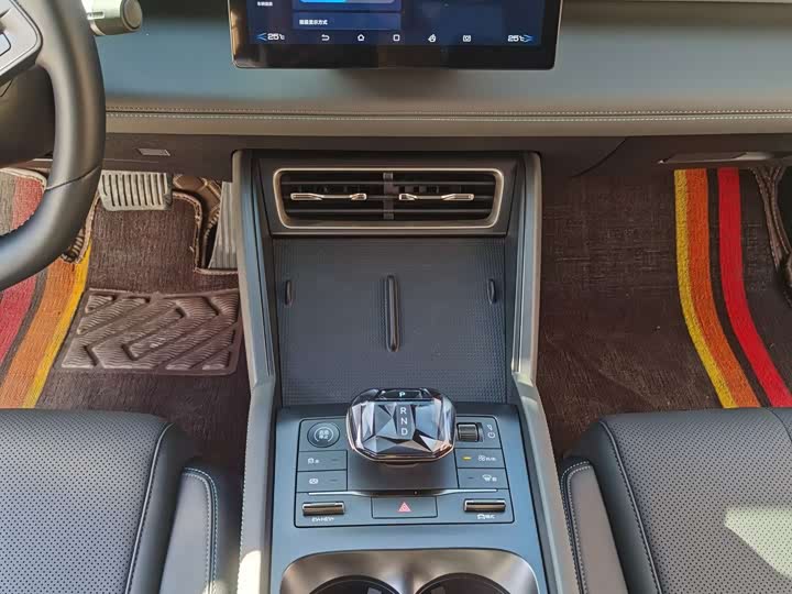 Фото 7 - BYD Qin L