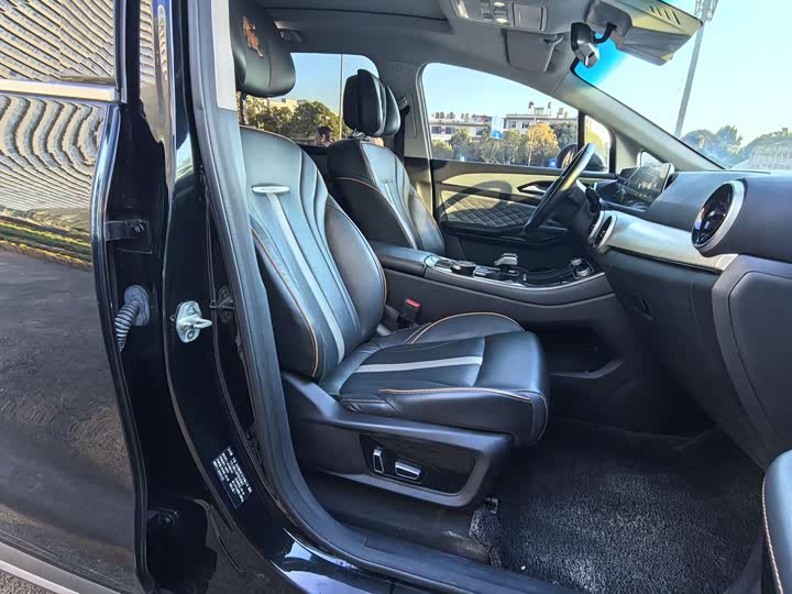 Фото 9 - Dongfeng Forthing Yacht