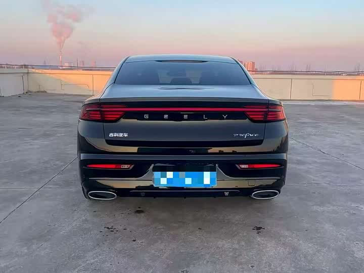 Фото 8 - Geely Preface