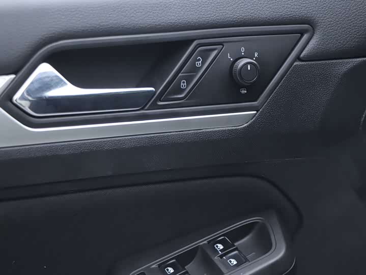 Фото 8 - Volkswagen Lamando L