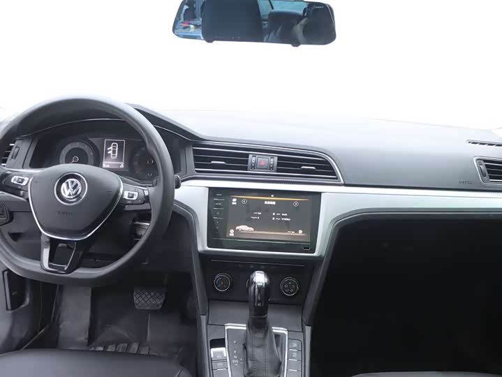 Фото 9 - Volkswagen Lamando L