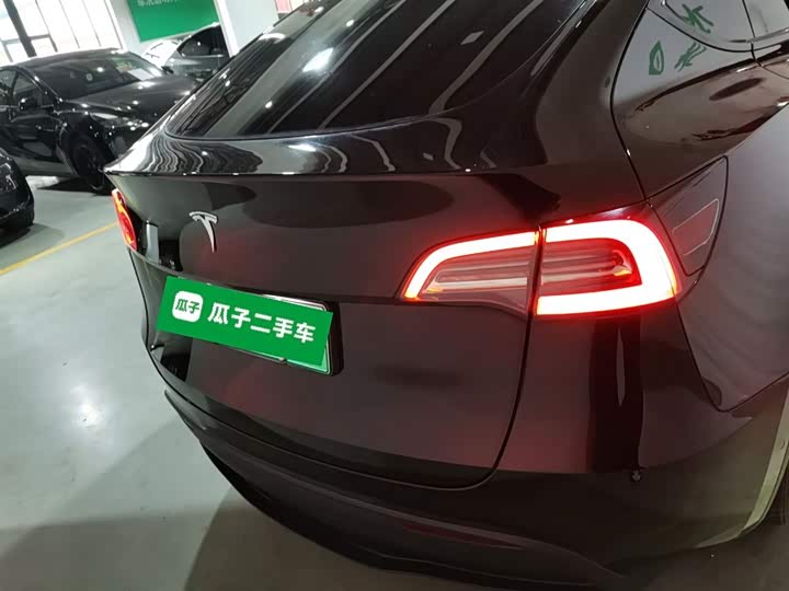 Фото 6 - Tesla Model Y