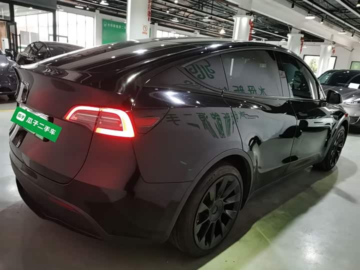Фото 7 - Tesla Model Y