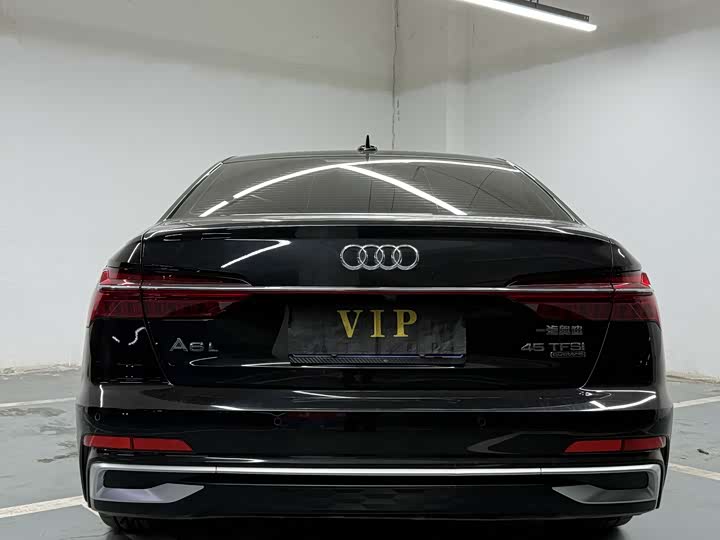 Фото 8 - Audi A6L