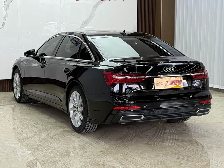 Фото 4 - Audi A6L