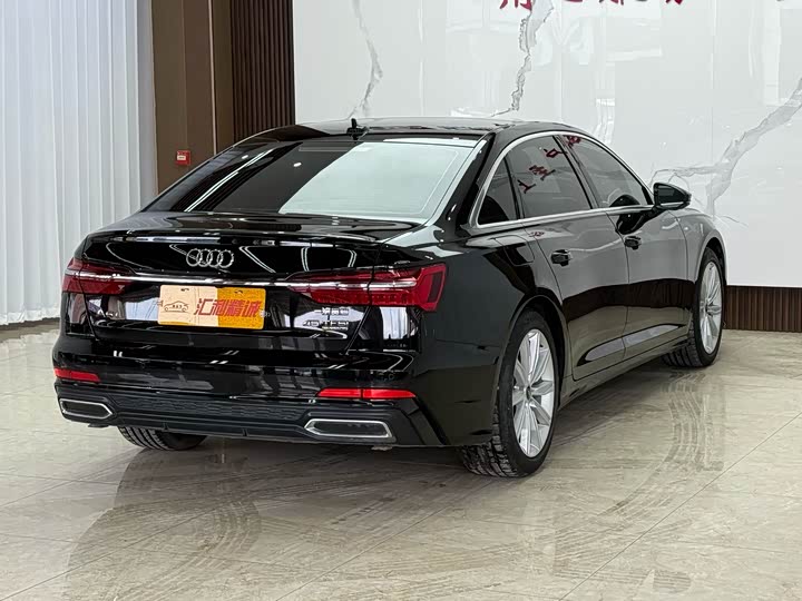Фото 6 - Audi A6L