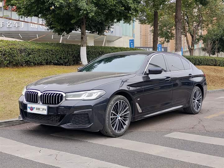 Фото 1 - BMW 5 Series