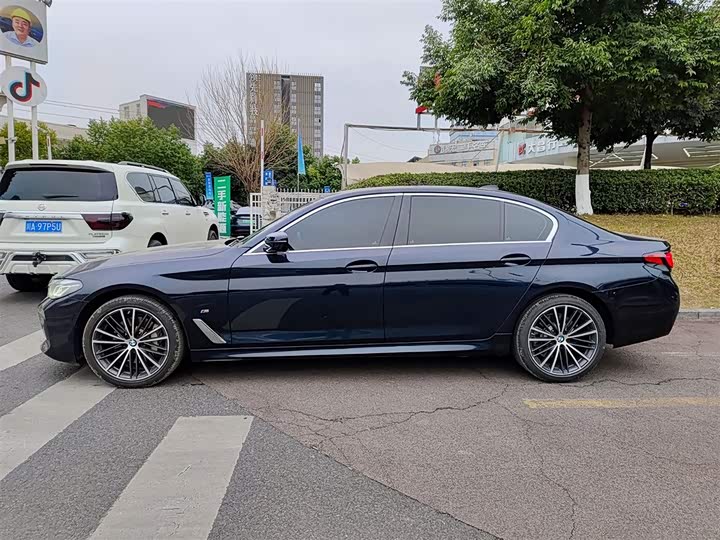 Фото 3 - BMW 5 Series