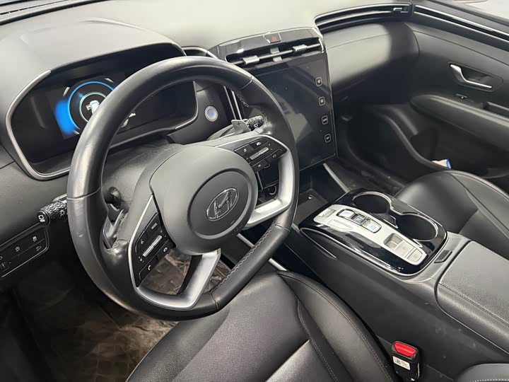 Фото 4 - Hyundai Tucson L