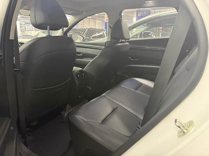 Фото 5 - Hyundai Tucson L