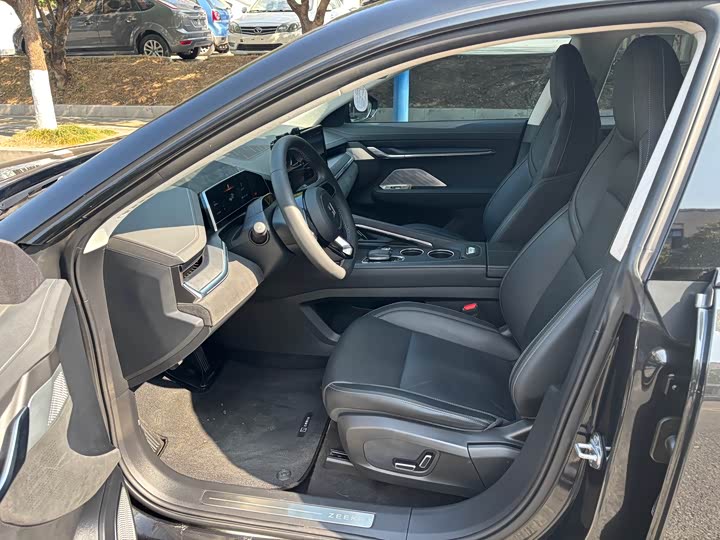 Фото 4 - Zeekr 001