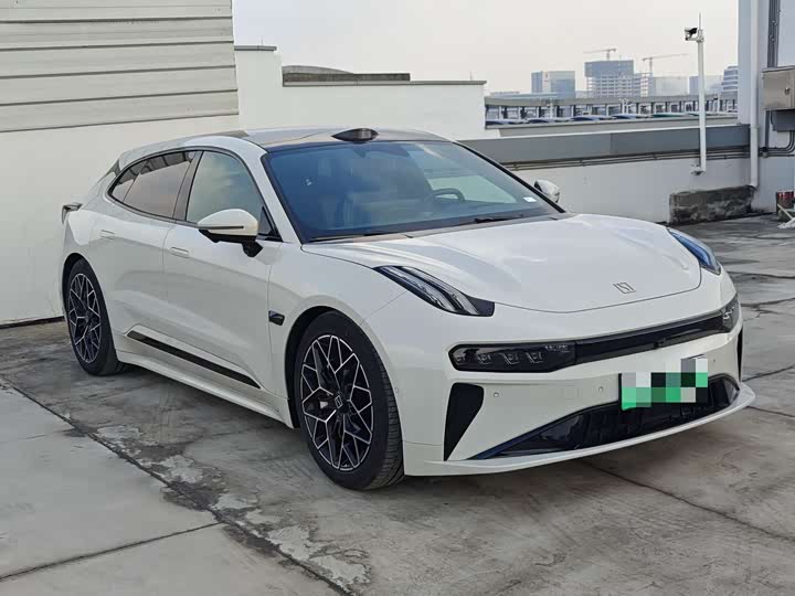 Фото 3 - Zeekr 001