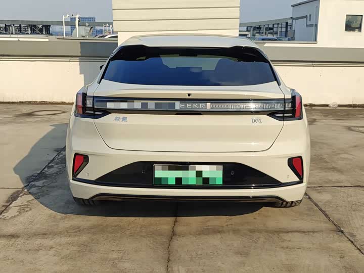 Фото 8 - Zeekr 001