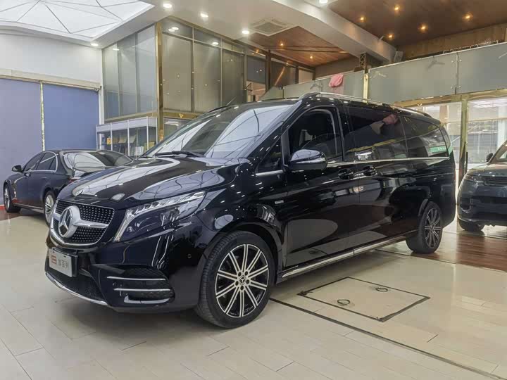 Фото 1 - Mercedes-Benz V-Class