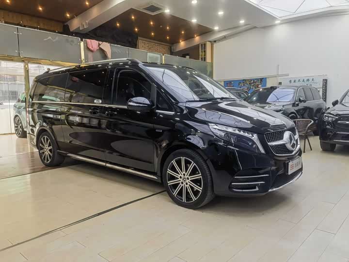 Фото 3 - Mercedes-Benz V-Class