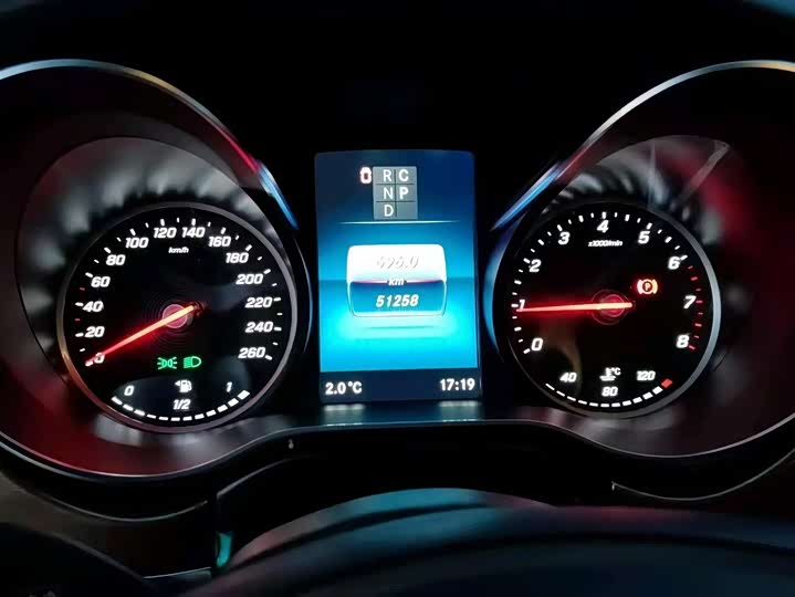 Фото 9 - Mercedes-Benz V-Class