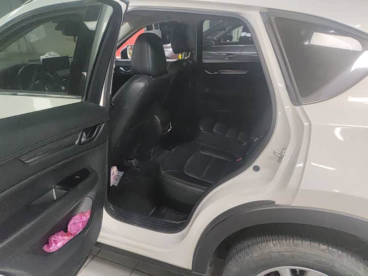 Фото 8 - Mazda CX-5