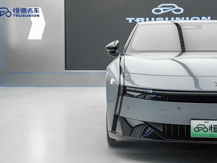 Фото 8 - XPeng P7