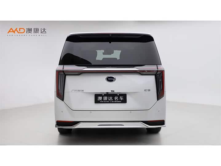 Фото 4 - GAC Trumpchi E9