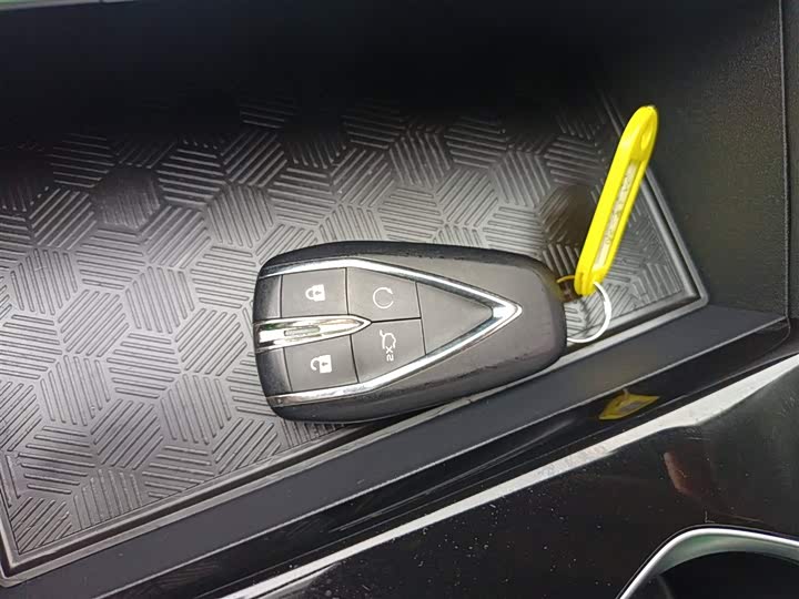 Фото 9 - Changan Eado Plus