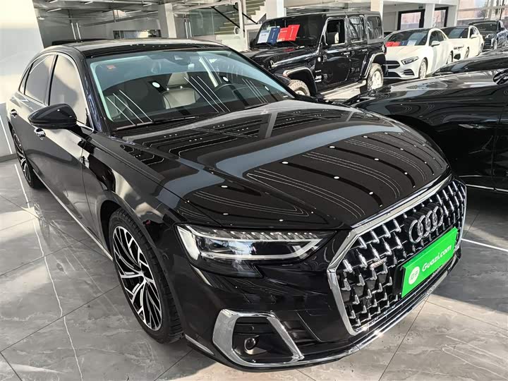 Фото 4 - Audi A8