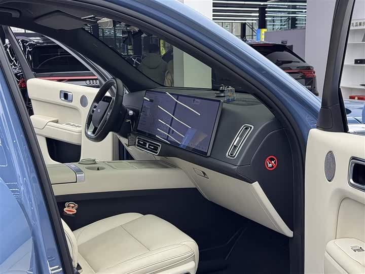 Фото 8 - LiXiang L7