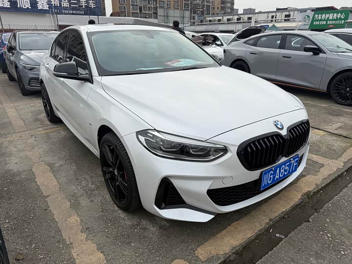 Фото 3 - BMW 1 Series