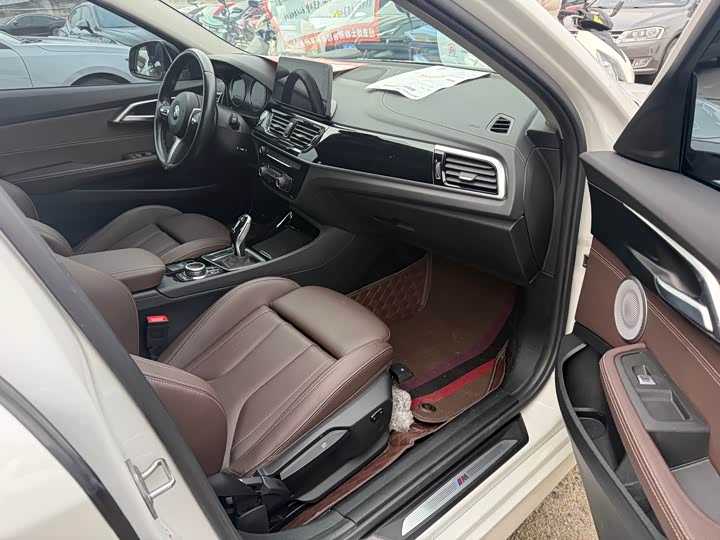 Фото 9 - BMW 1 Series