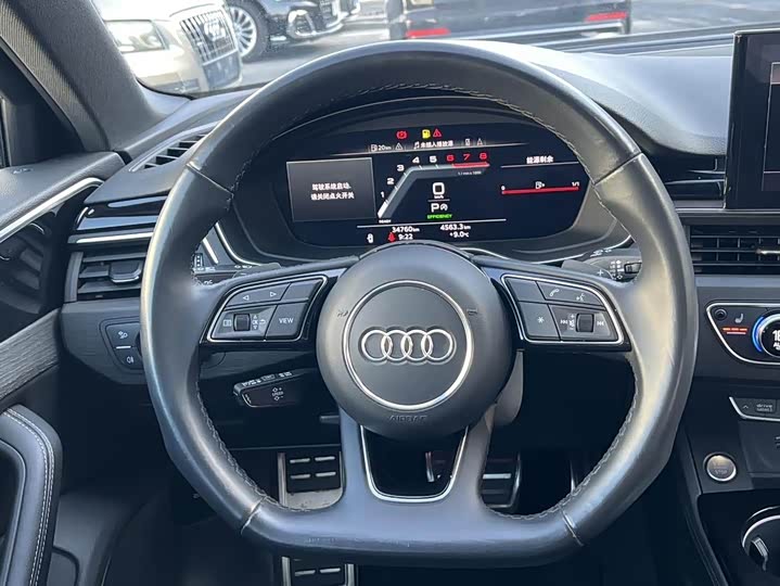 Фото 7 - Audi A4L