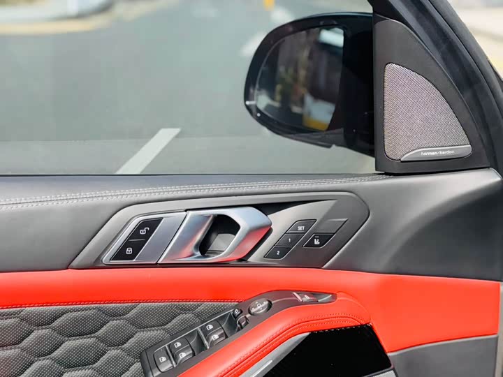 Фото 8 - BMW X5 M