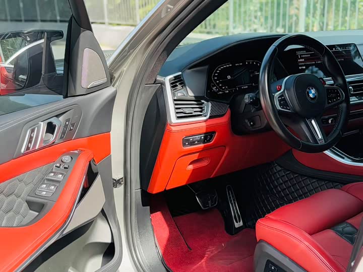 Фото 9 - BMW X5 M