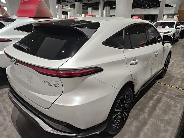 Фото 7 - Toyota Venza