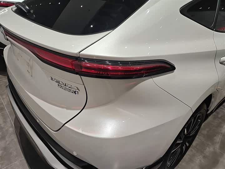 Фото 8 - Toyota Venza