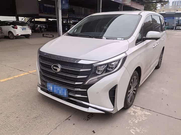 Фото 1 - GAC Trumpchi M8