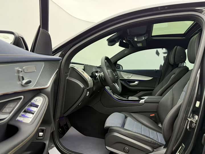 Фото 4 - Mercedes-Benz EQC