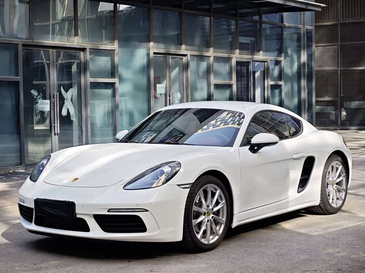 Фото 1 - Porsche 718