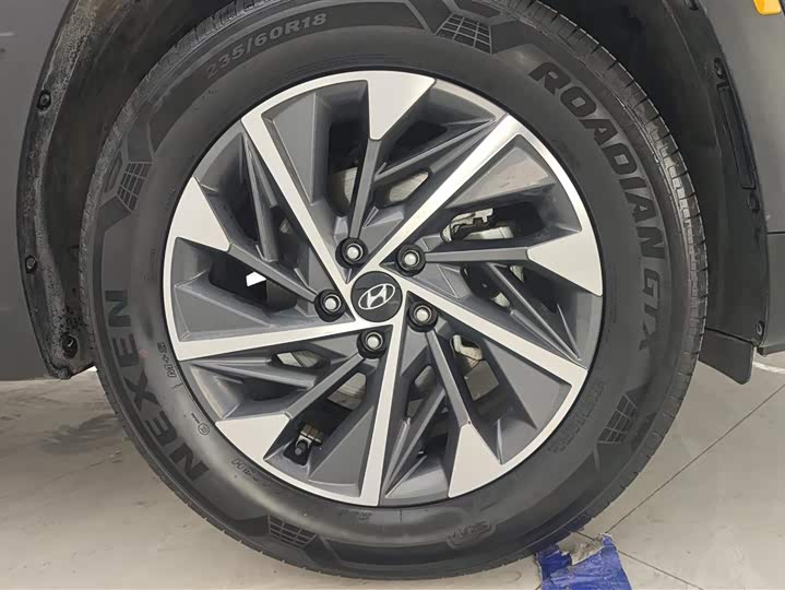 Фото 6 - Hyundai Tucson L