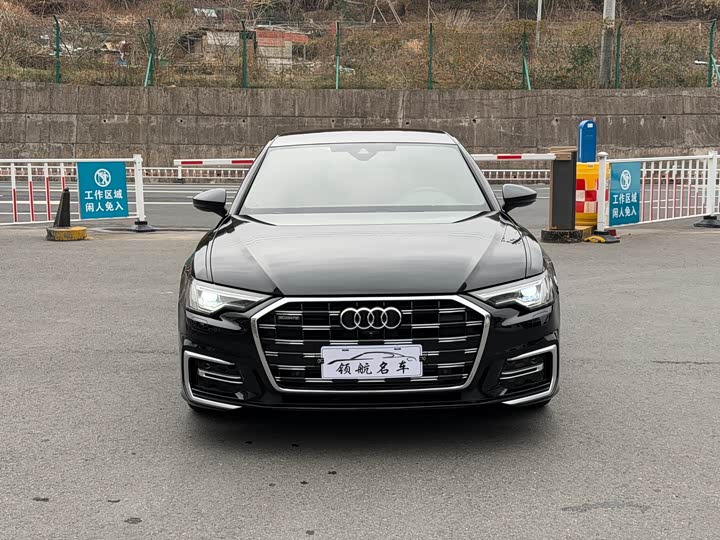 Фото 2 - Audi A6L