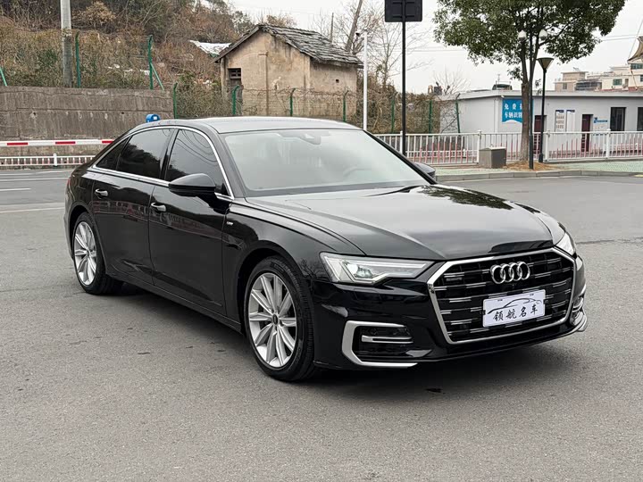 Фото 3 - Audi A6L