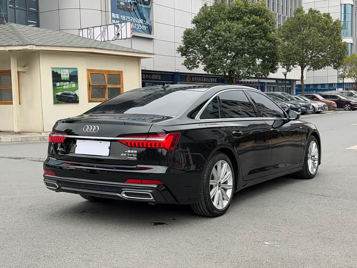 Фото 4 - Audi A6L