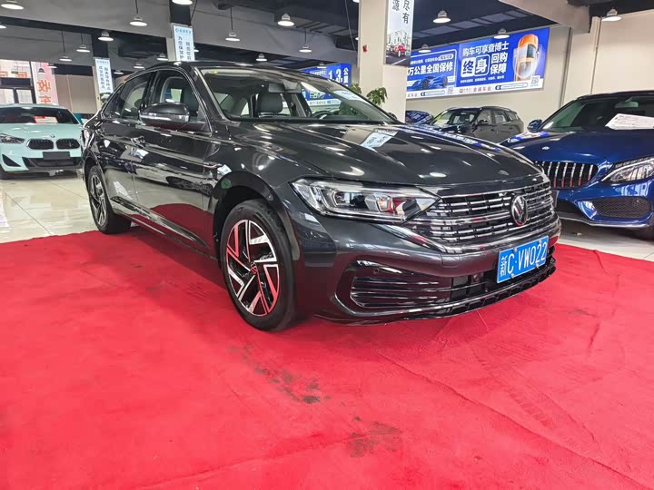 Фото 1 - Volkswagen Sagitar L