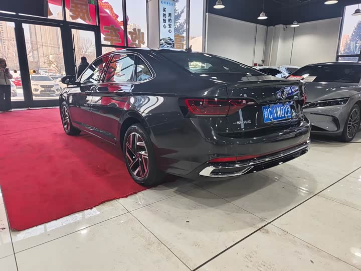 Фото 7 - Volkswagen Sagitar L