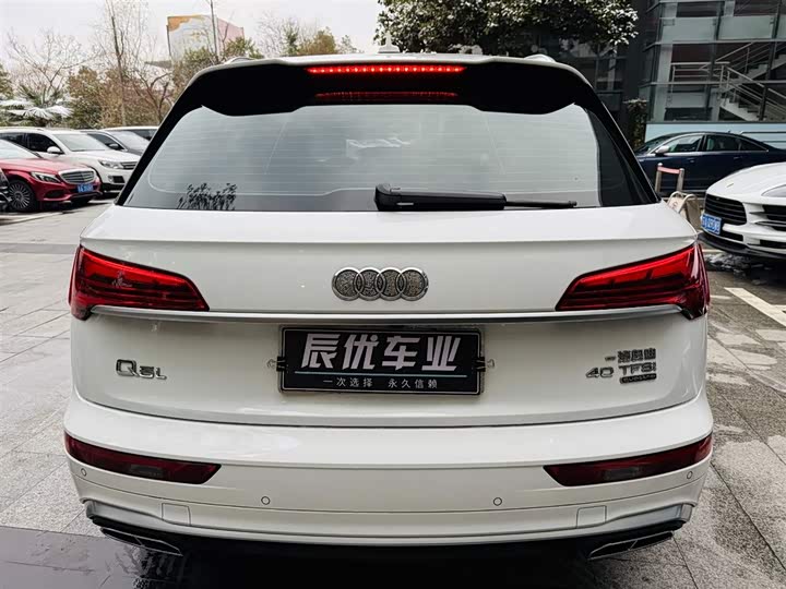 Фото 3 - Audi Q5L