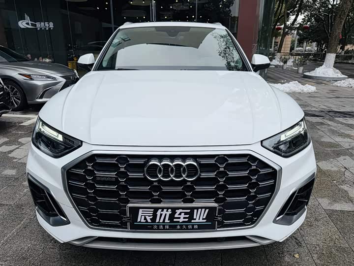 Фото 4 - Audi Q5L