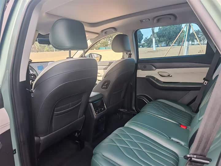 Фото 2 - Jetour Shanhai L9