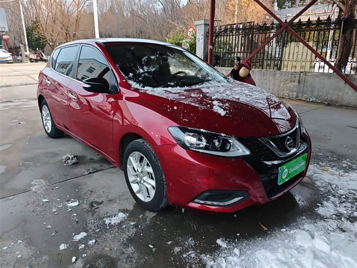 Фото 4 - Nissan Tiida