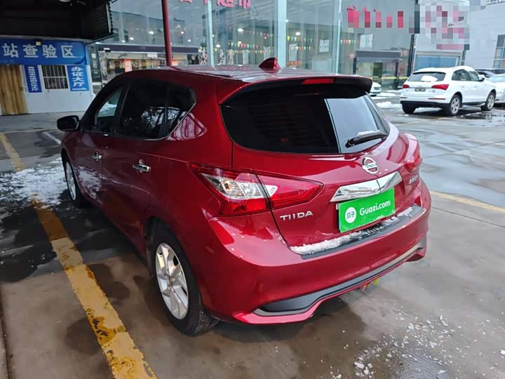 Фото 5 - Nissan Tiida