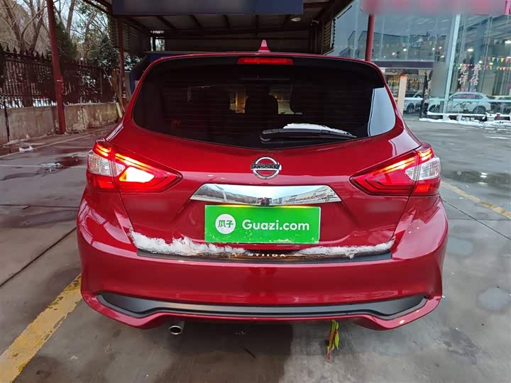 Фото 6 - Nissan Tiida